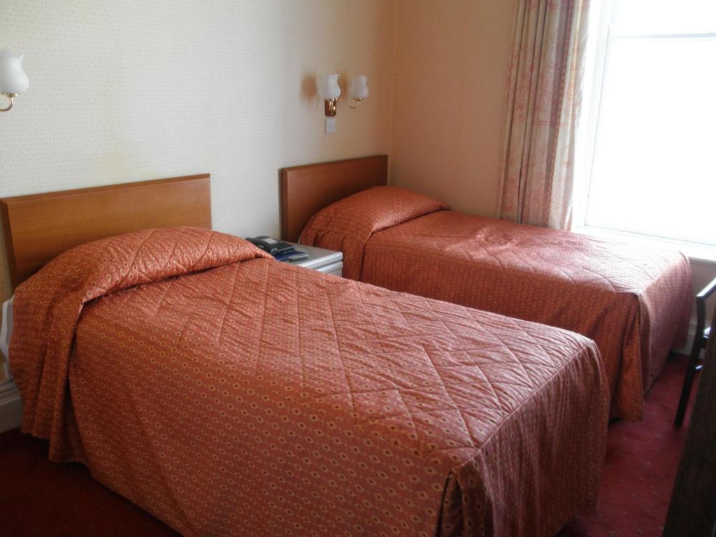 Queens Hotel Llandudno Bagian luar foto