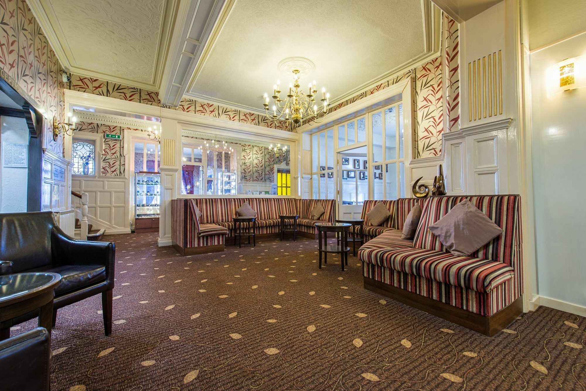 Queens Hotel Llandudno Bagian luar foto